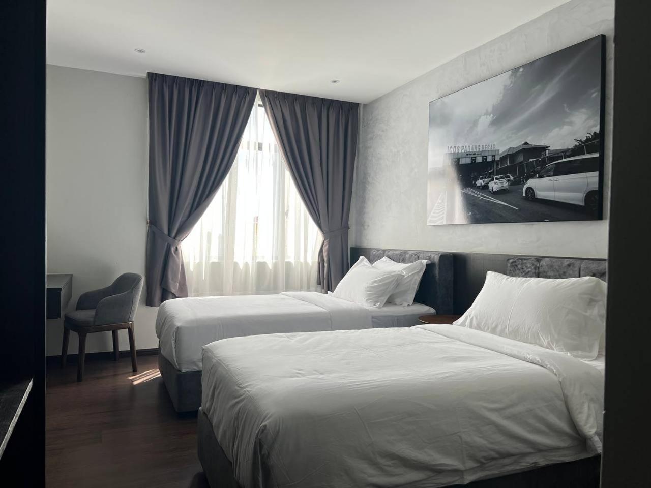 All In Hotel Kangar Bagian luar foto