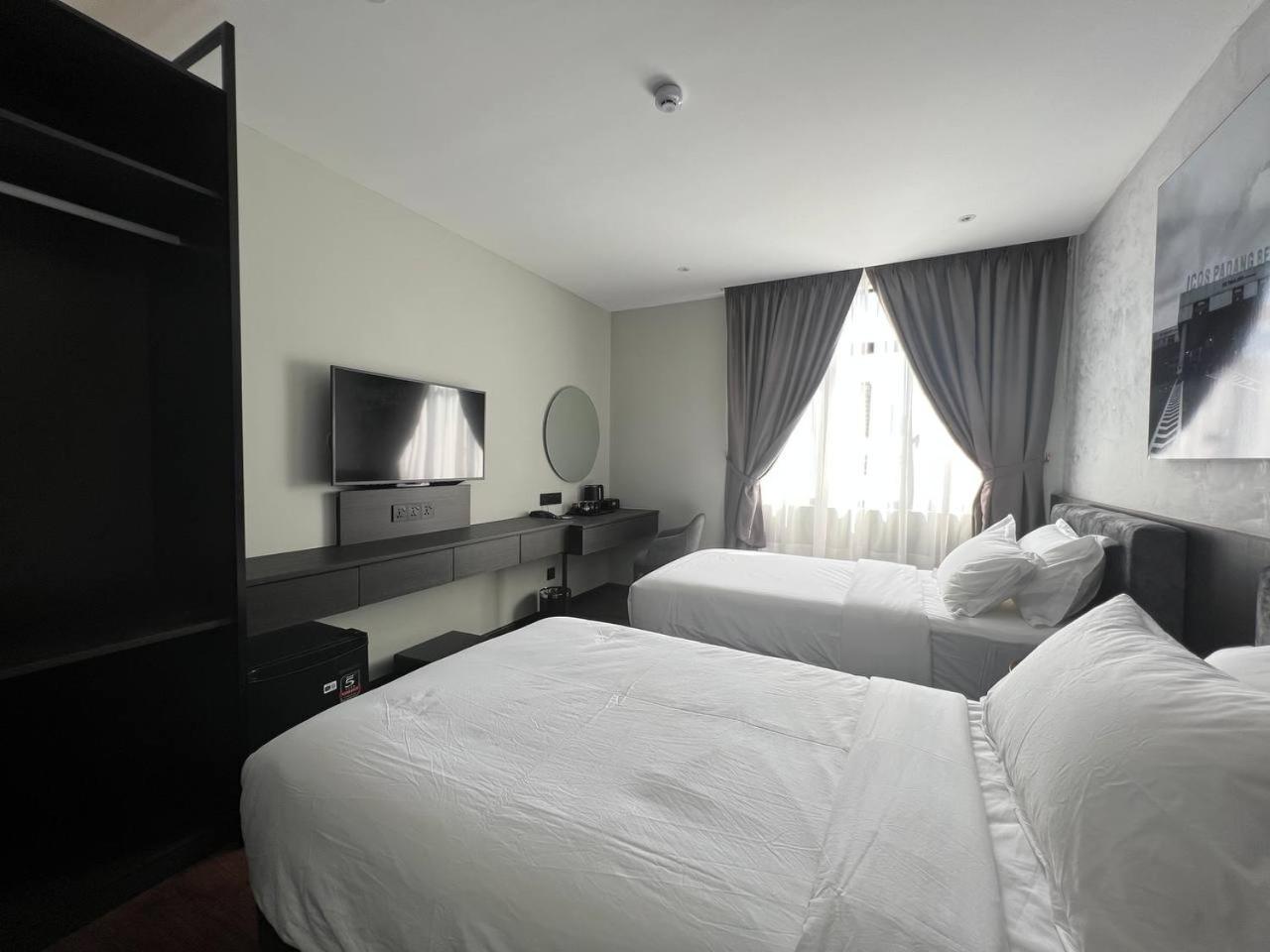 All In Hotel Kangar Bagian luar foto