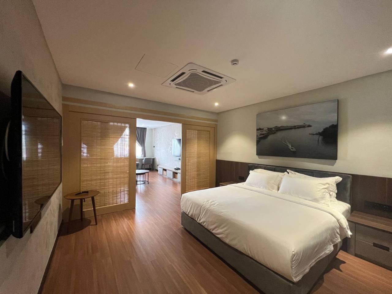 All In Hotel Kangar Bagian luar foto